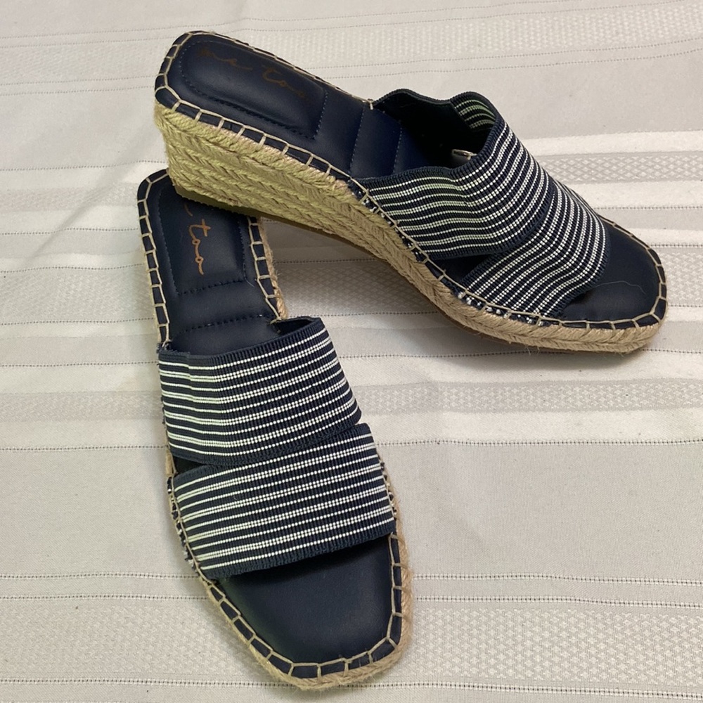 Wedge Slip On Womens Navy Espadrille Sandals Excellent Used Condition size 7